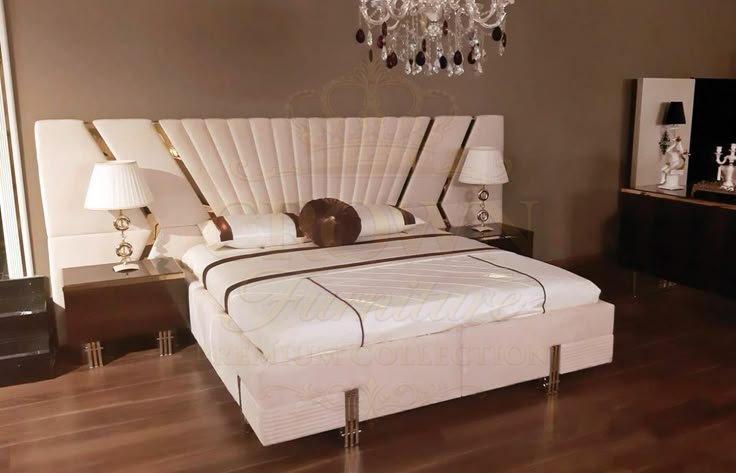 Crown Victoria Bed with Side Tables