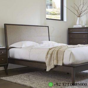 Crown Windsor Bed with Side Tables