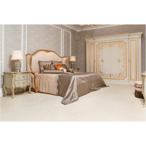 Crown Crescent Upholstered Bed Set