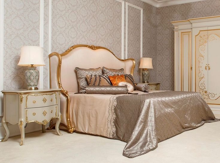 Crown Crescent Upholstered Bed Set - Image 3